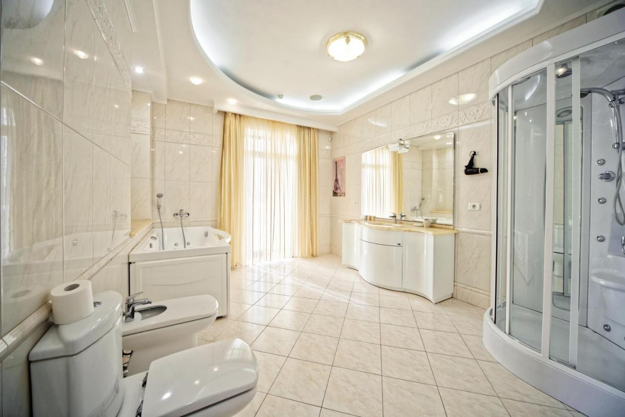 Villa Le Premier - Maestro Odessa Exteriör bild
